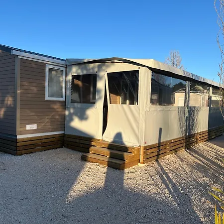 Kemping Mobil Neuf 6 P Climatise A A 200 M De La Dans 4 Etoiles Hyères